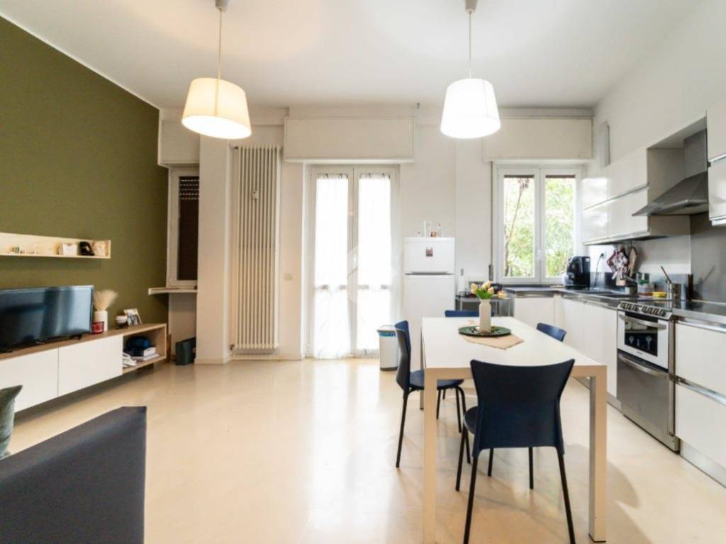 appartamento in vendita a Milano in zona Vigentino