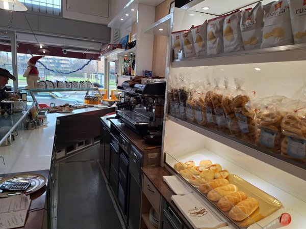 negozio in vendita a Milano in zona Ronchetto sul Naviglio