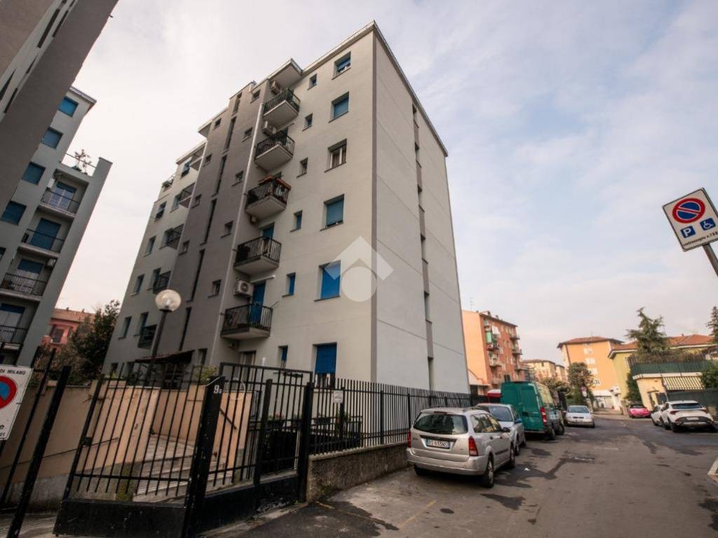 appartamento in vendita a Milano in zona Baggio