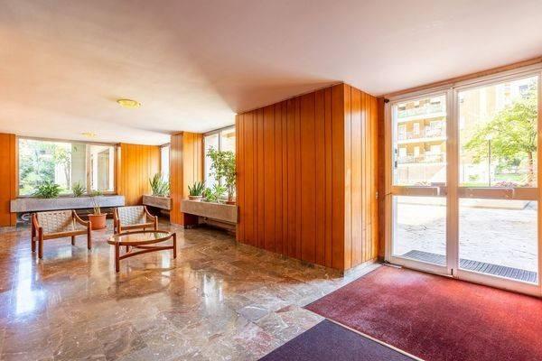 appartamento in vendita a Milano in zona Lorenteggio