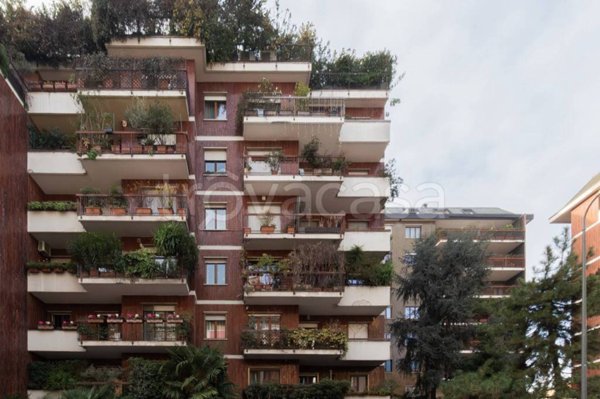 appartamento in vendita a Milano in zona Cinque Giornate