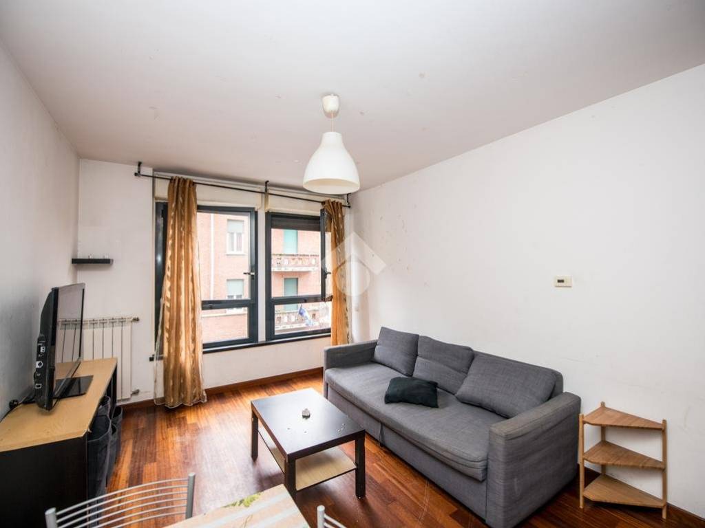 appartamento in vendita a Milano in zona Porta Genova