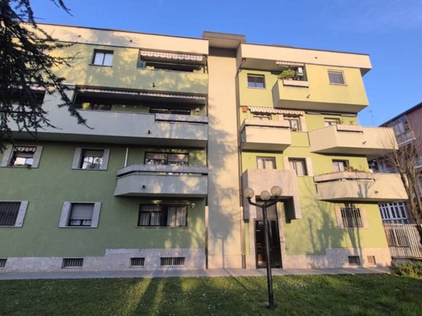 appartamento in vendita a Milano in zona Bovisasca