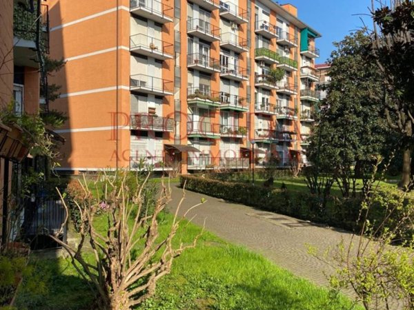 appartamento in vendita a Milano in zona Corvetto