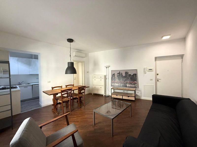 appartamento in vendita a Milano in zona Porta Garibaldi