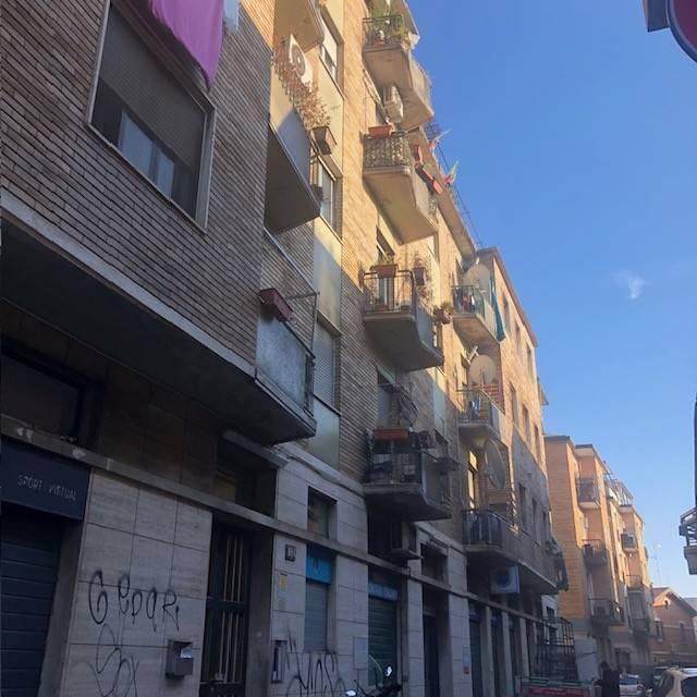 appartamento in vendita a Milano in zona Rottole