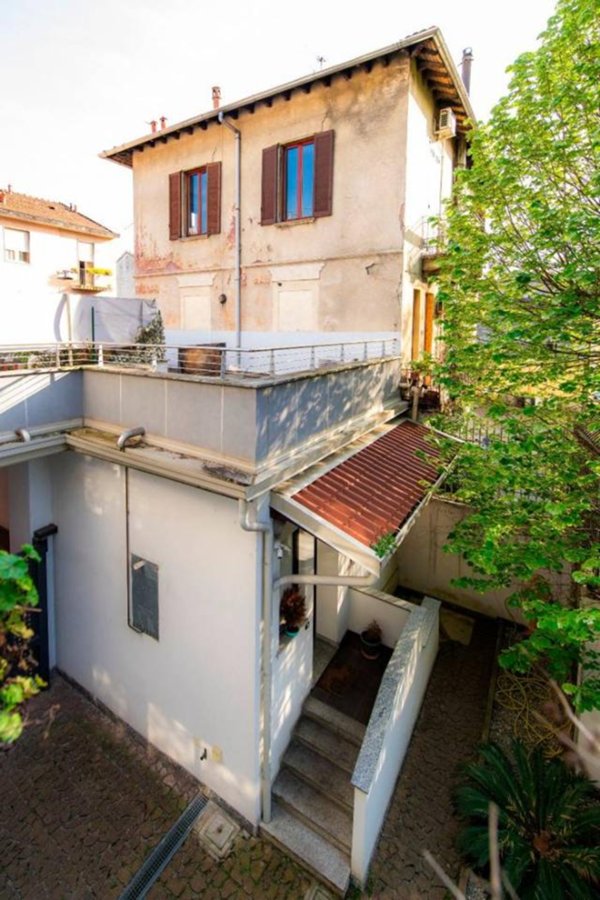 appartamento in vendita a Milano in zona Rottole