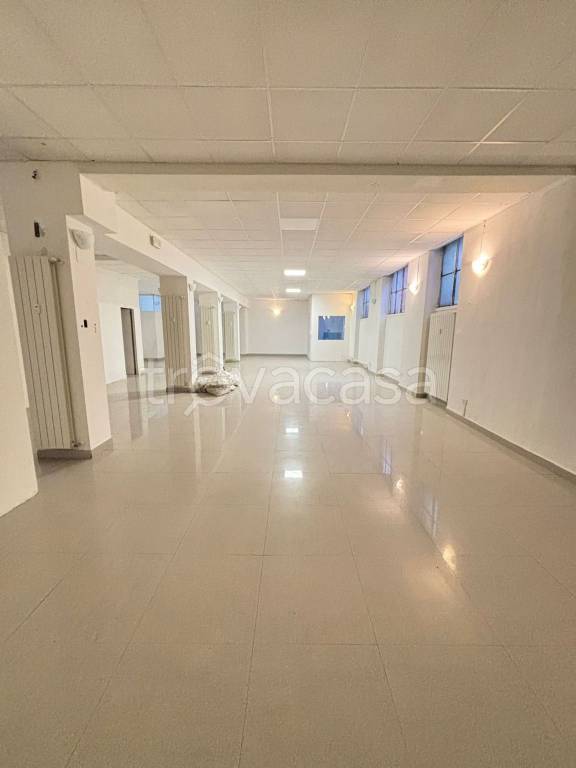 negozio in vendita a Milano in zona Turro