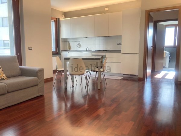 appartamento in vendita a Milano in zona Rogoredo