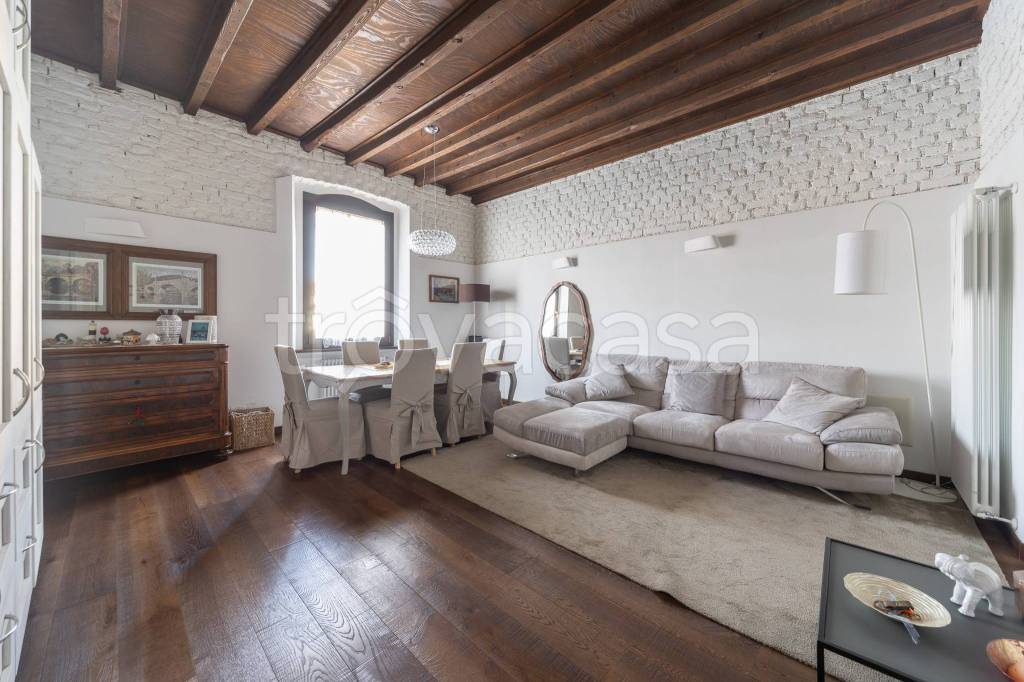 appartamento in vendita a Milano in zona Porta Romana