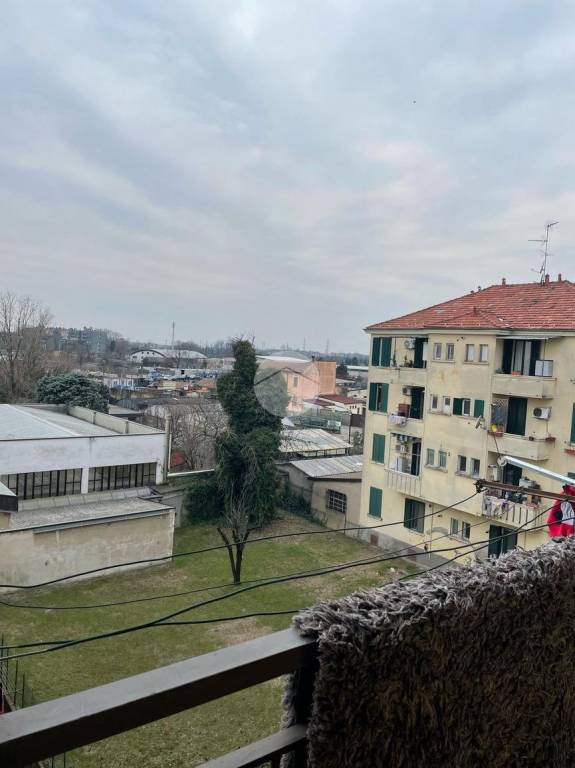appartamento in vendita a Milano in zona Quinto Romano