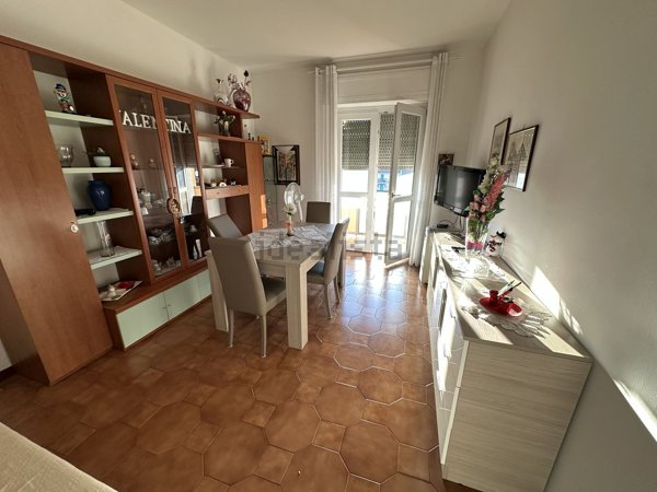 appartamento in vendita a Milano in zona Famagosta