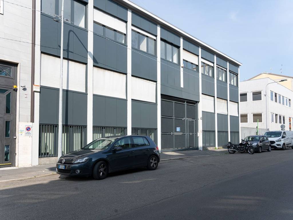 appartamento in vendita a Milano in zona Vigentino