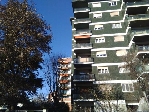 appartamento in vendita a Milano in zona Barona