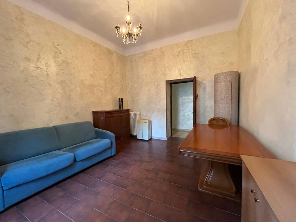 appartamento in vendita a Milano in zona Stadera