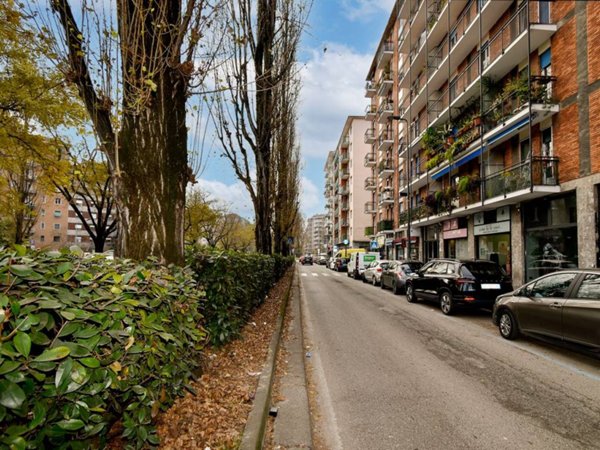 appartamento in vendita a Milano in zona Rembrandt