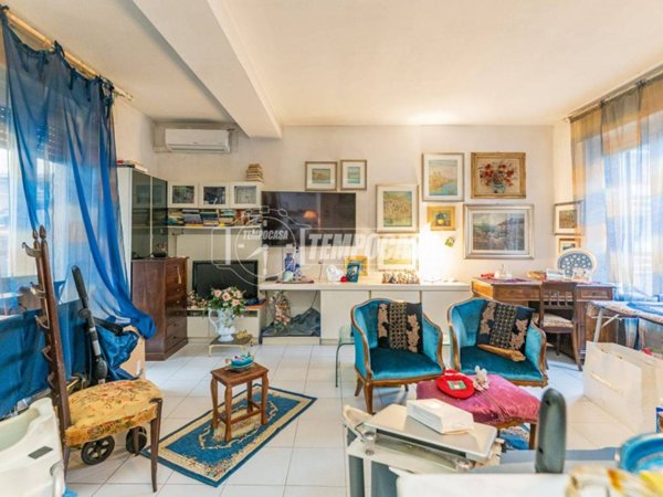 appartamento in vendita a Milano in zona Isola