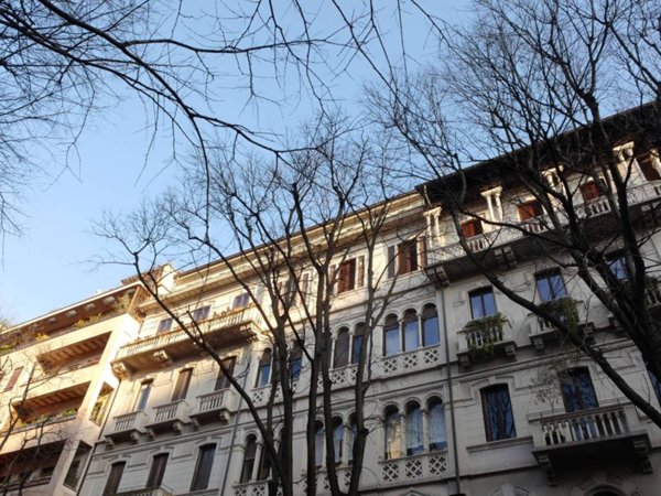 intera palazzina in vendita a Milano