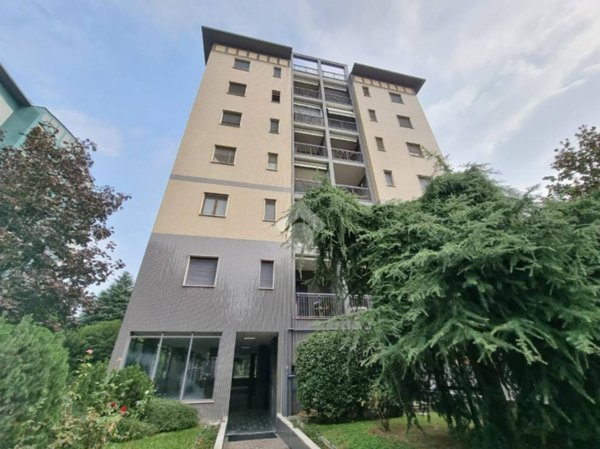 appartamento in vendita a Milano in zona Trenno