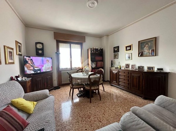 appartamento in vendita a Milano in zona Crescenzago