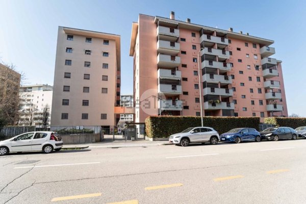 appartamento in vendita a Milano in zona Rogoredo