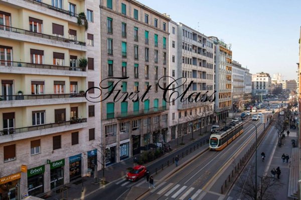ufficio in vendita a Milano in zona Guastalla
