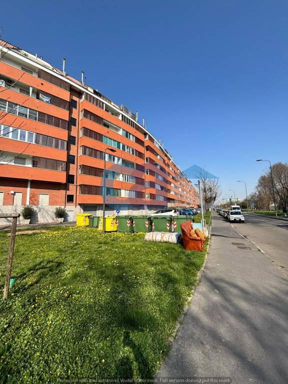 appartamento in vendita a Milano in zona Famagosta