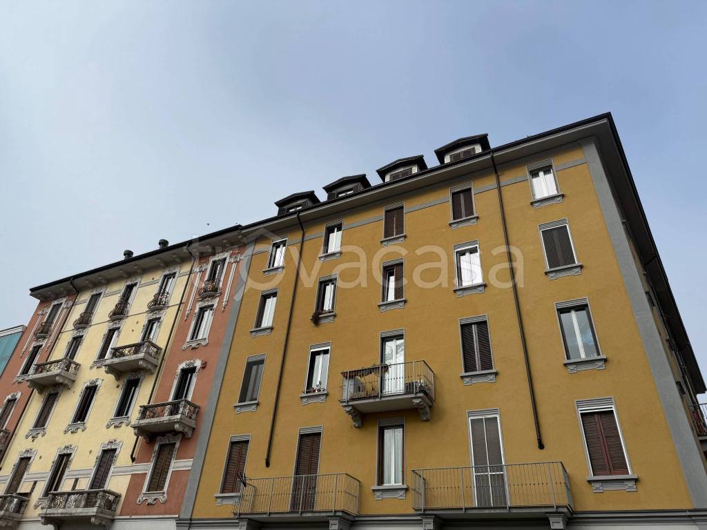 appartamento in vendita a Milano in zona Barona