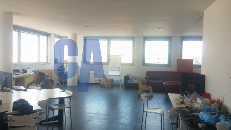 ufficio in vendita a Milano in zona Affori
