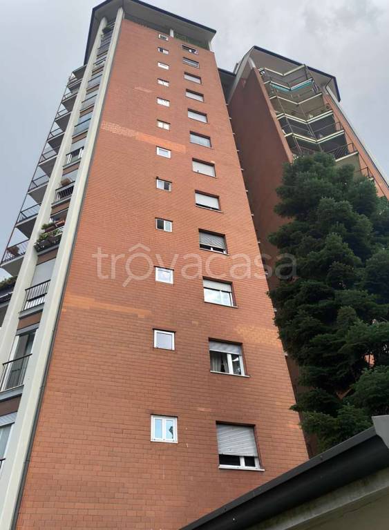 appartamento in vendita a Milano in zona Gallaratese
