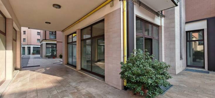 negozio in vendita a Milano