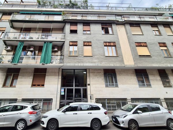 appartamento in vendita a Milano in zona Adriano