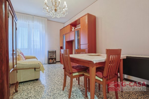 appartamento in vendita a Milano in zona Porta Genova