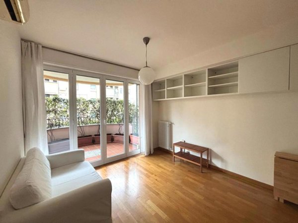appartamento in vendita a Milano in zona Porta Genova