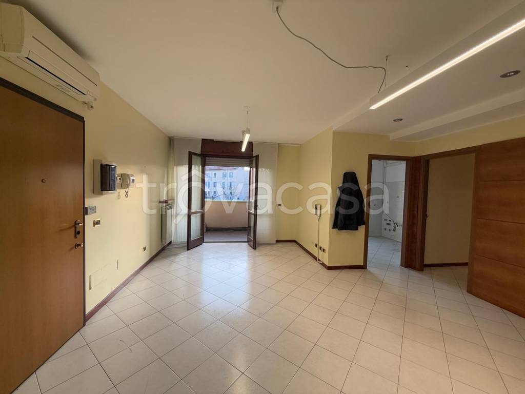 ufficio in vendita a Milano in zona Isola