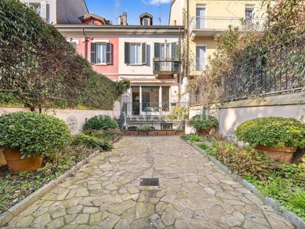 casa indipendente in vendita a Milano in zona Porta Venezia