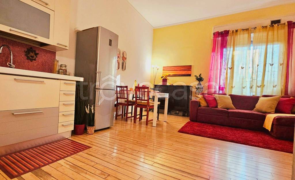 appartamento in vendita a Milano in zona Solari
