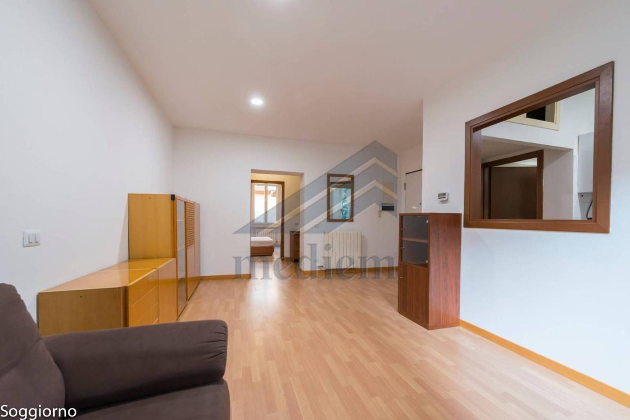 appartamento in vendita a Milano in zona XXII Marzo