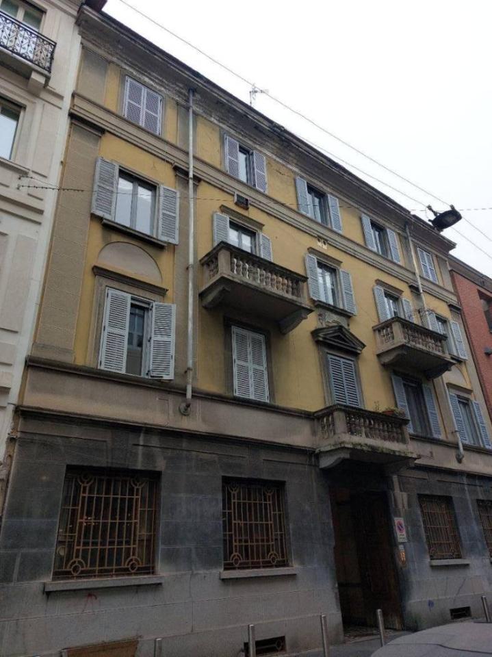 appartamento in vendita a Milano in zona Porta Vigentina