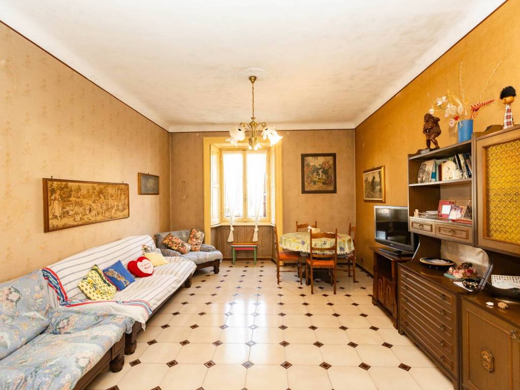 appartamento in vendita a Milano in zona Porta Venezia