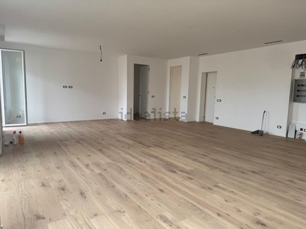 appartamento in vendita a Milano in zona Sempione
