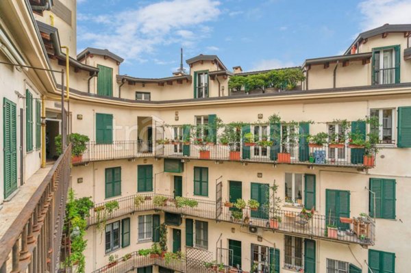 appartamento in vendita a Milano in zona Sempione