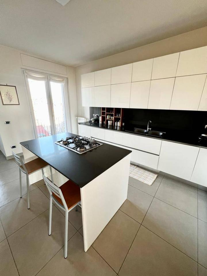 appartamento in vendita a Milano in zona Ghisolfa