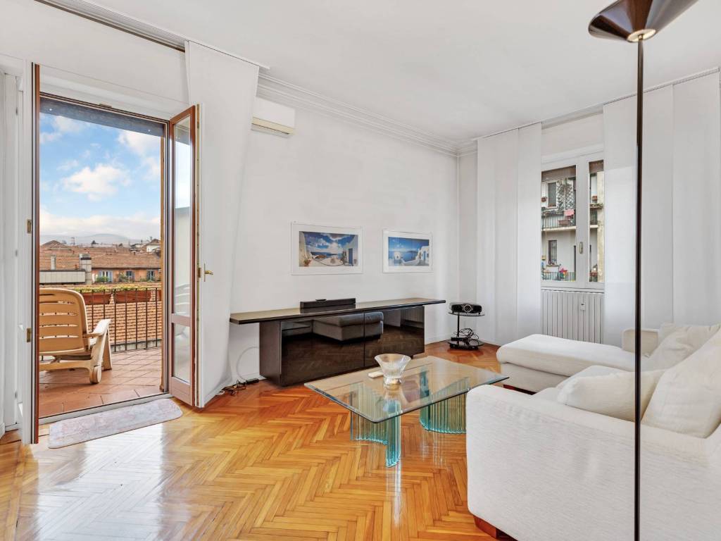 appartamento in vendita a Milano in zona Loreto
