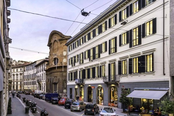 appartamento in vendita a Milano in zona Sant'Ambrogio