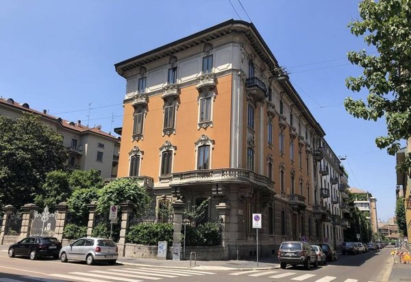 appartamento in vendita a Milano in zona Porta Vigentina