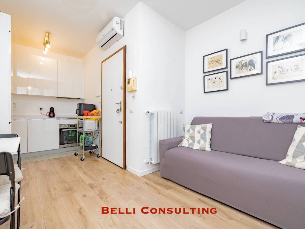 appartamento in vendita a Milano in zona Adriano
