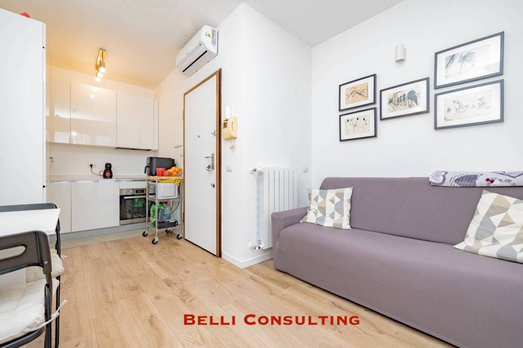 appartamento in vendita a Milano in zona Adriano