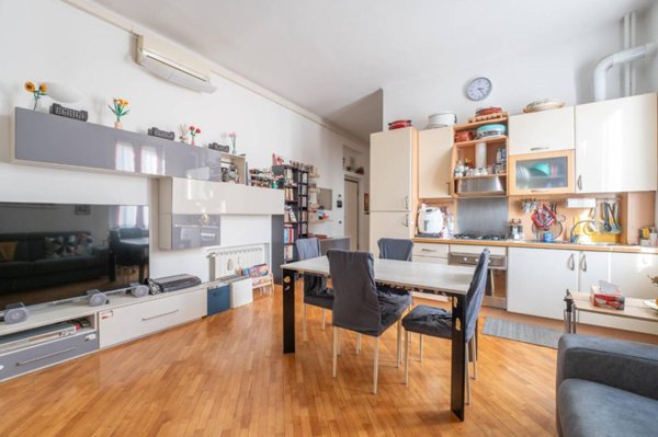 appartamento in vendita a Milano in zona Vigentino
