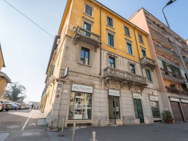 appartamento in vendita a Milano in zona Vigentino